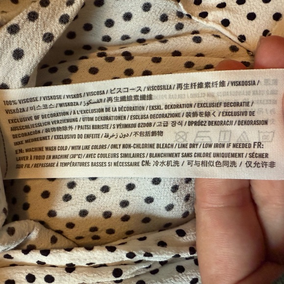 Abercrombie & Fitch Black and White Polka Dot Button Down Top - Picture 5 of 6